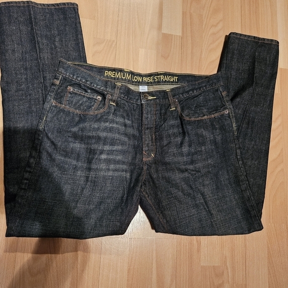 NWT GAP premium Low Rise Straight button fly jeans size 38x32. - Picture 2 of 10